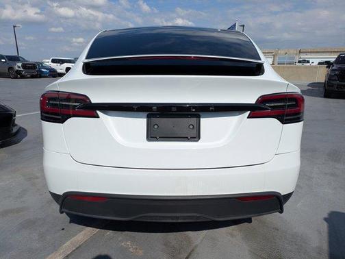 2024 Tesla Model X Base