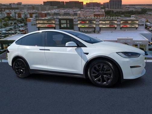 2024 Tesla Model X Base