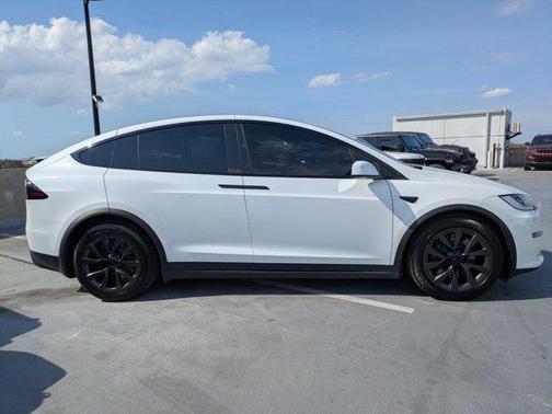 2024 Tesla Model X Base