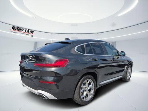 2023 BMW X4 xDrive30i