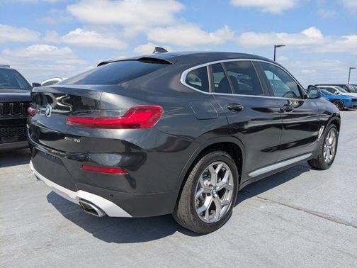 2023 BMW X4 xDrive30i
