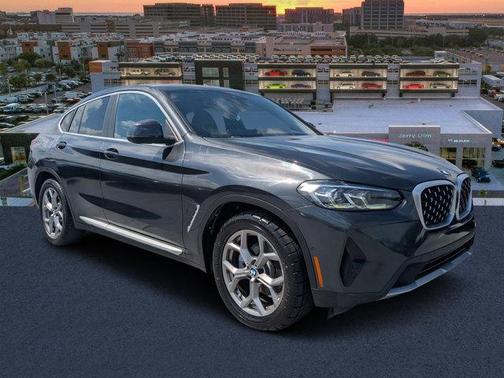 2023 BMW X4 xDrive30i