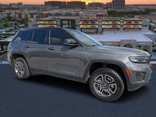 2022 Jeep Grand Cherokee 4xe Trailhawk