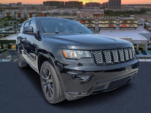 2019 Jeep Grand Cherokee Altitude 4x2