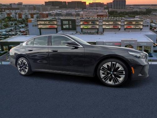 2025 BMW 540 i xDrive