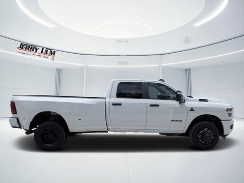 Bright White Clearcoat 2026 RAM 3500 Big Horn