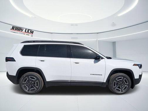 Bright White Clearcoat 2026 Jeep Cherokee LAREDO/LIMITED