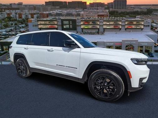 2025 Jeep Grand Cherokee L Laredo