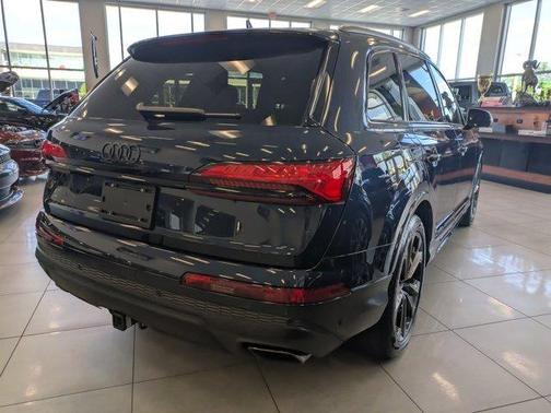 2025 Audi Q7 55 Prestige