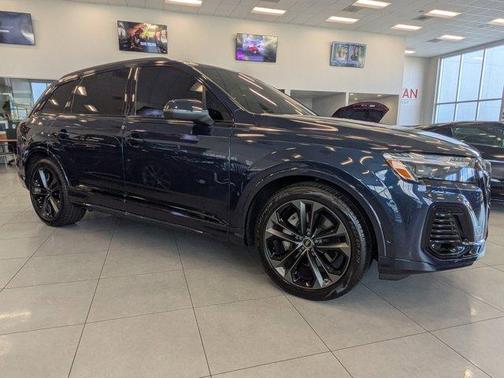 2025 Audi Q7 55 Prestige