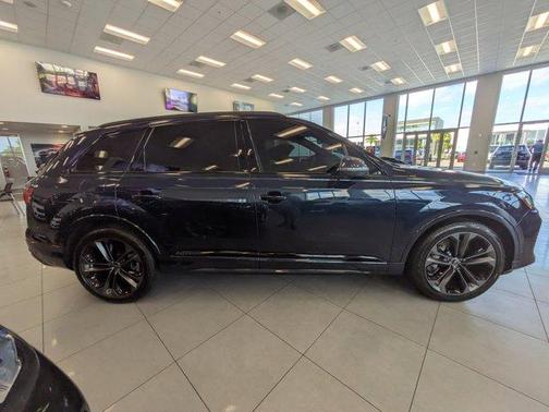 2025 Audi Q7 55 Prestige