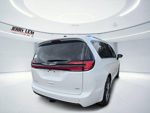 2026 Chrysler Pacifica Pinnacle