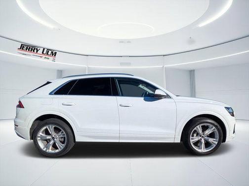 2023 Audi Q8 55 Premium Plus