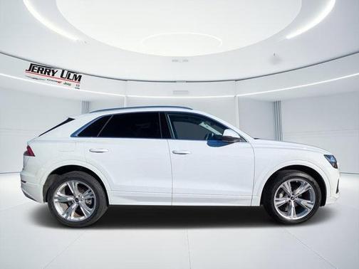 2023 Audi Q8 55 Premium Plus
