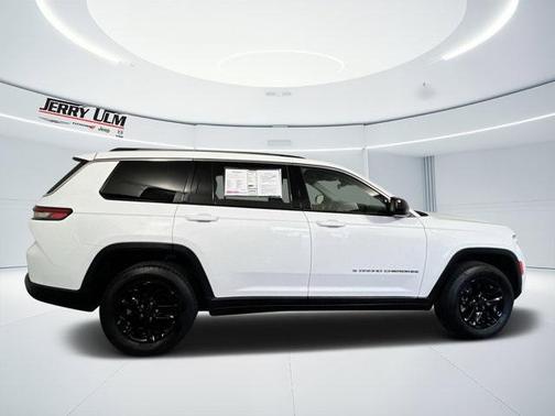 2022 Jeep Grand Cherokee L Laredo
