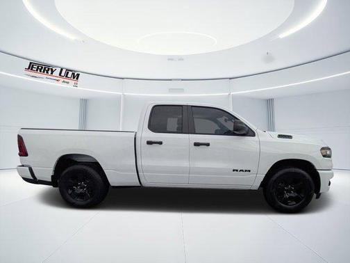 2025 RAM 1500 Tradesman Quad Cab 4x2 64' Box