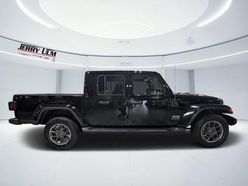 2022 Jeep Gladiator Overland