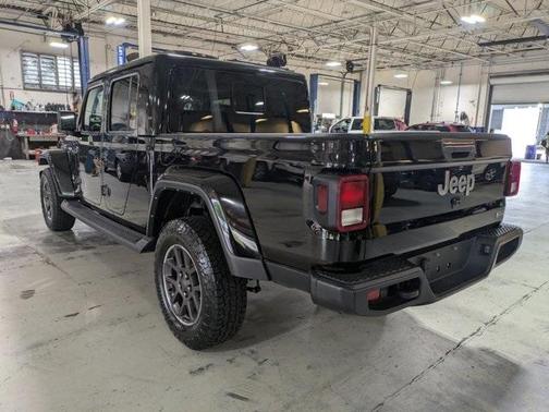 2022 Jeep Gladiator Overland