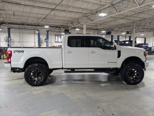 Star White 2022 Ford F-250 Lariat
