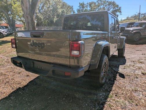 2025 Jeep Gladiator Sport