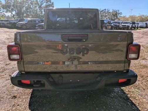 2025 Jeep Gladiator Sport