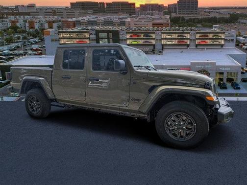 2025 Jeep Gladiator Sport