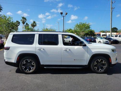 Bright White Clearcoat 2024 Jeep Wagoneer Series III