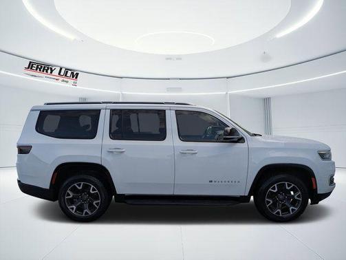 Bright White Clearcoat 2024 Jeep Wagoneer Series III