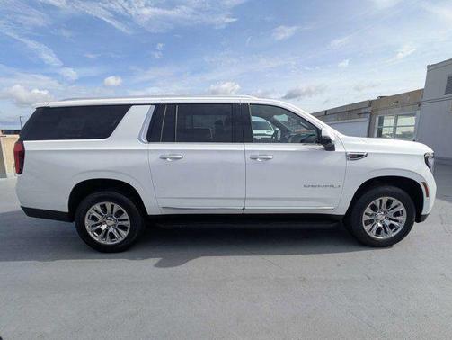 Summit White 2025 GMC Yukon XL Denali