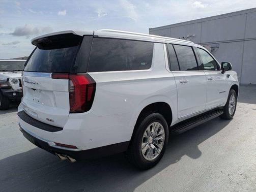 Summit White 2025 GMC Yukon XL Denali