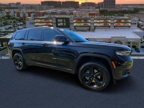 2025 Jeep Grand Cherokee L Laredo