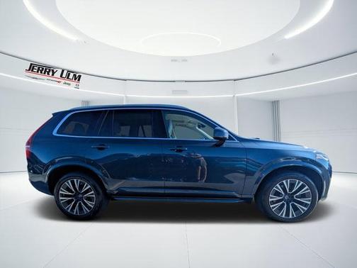 2021 Volvo XC90 T5 Momentum 7 Passenger