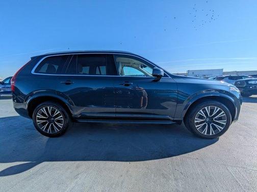 2021 Volvo XC90 T5 Momentum 7 Passenger