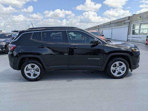 Diamond Black 2023 Jeep Compass Latitude