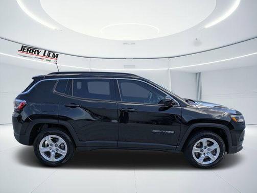 Diamond Black 2023 Jeep Compass Latitude