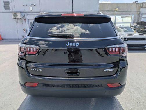 Diamond Black 2023 Jeep Compass Latitude