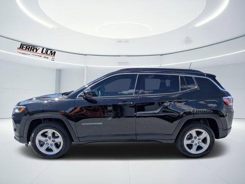 Diamond Black 2023 Jeep Compass Latitude