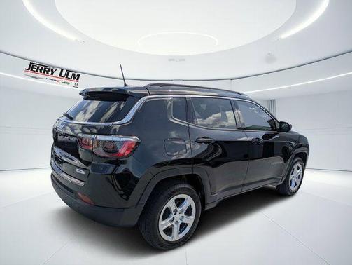 Diamond Black 2023 Jeep Compass Latitude