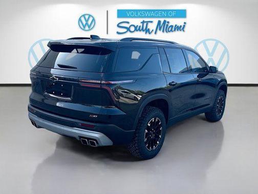 Mosaic Black Metallic 2024 Chevrolet Traverse Z71