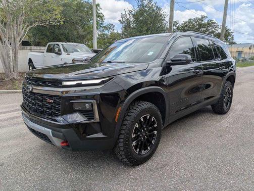 Mosaic Black Metallic 2024 Chevrolet Traverse Z71