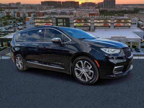 2026 Chrysler Pacifica Pinnacle