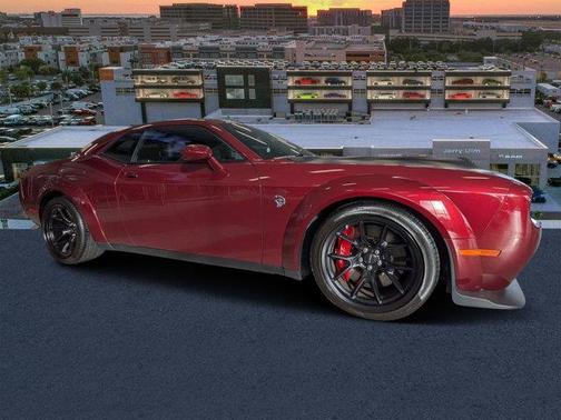 Octane Red Pearlcoat 2022 Dodge Challenger SRT Hellcat
