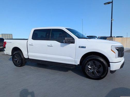 2025 Ford F-150 Lightning Flash