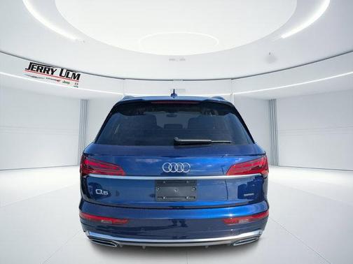 Navarra Blue Metallic 2023 Audi Q5 45 S line Premium Plus