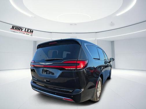 2024 Chrysler Pacifica Touring-L