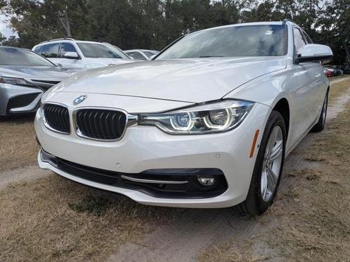 2017 BMW 330 i xDrive