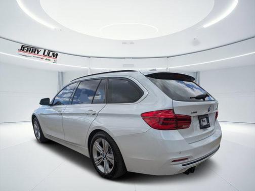 2017 BMW 330 i xDrive