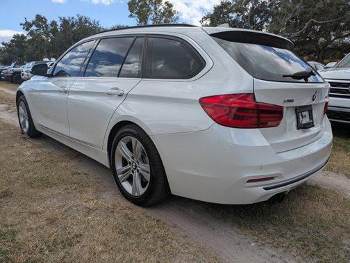 2017 BMW 330 i xDrive