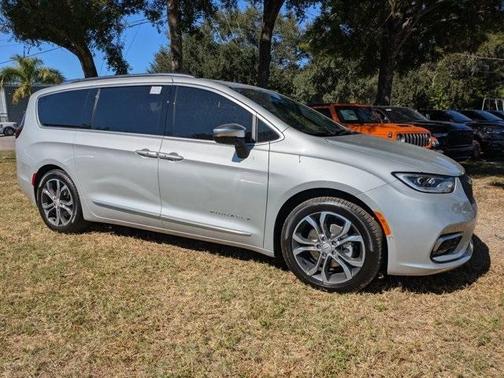 2026 Chrysler Pacifica Pinnacle