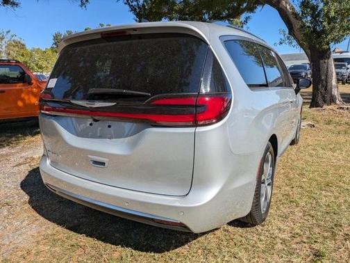 2026 Chrysler Pacifica Pinnacle